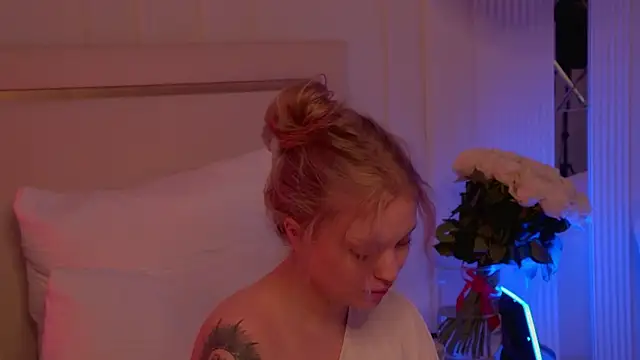 MollyHilton webcam