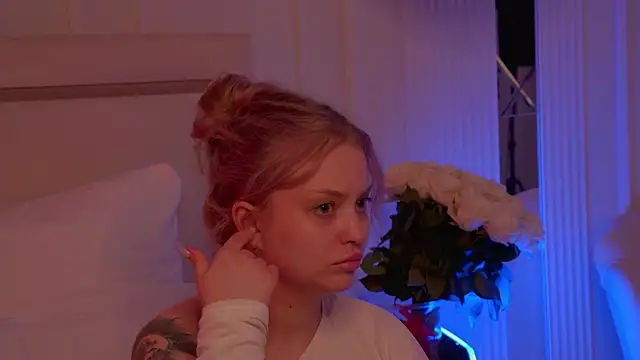 MollyHilton webcam