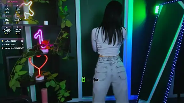 alia_skay webcam