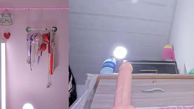 emily_foxxxii webcam