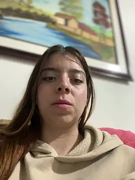 Cloew_Marz webcam