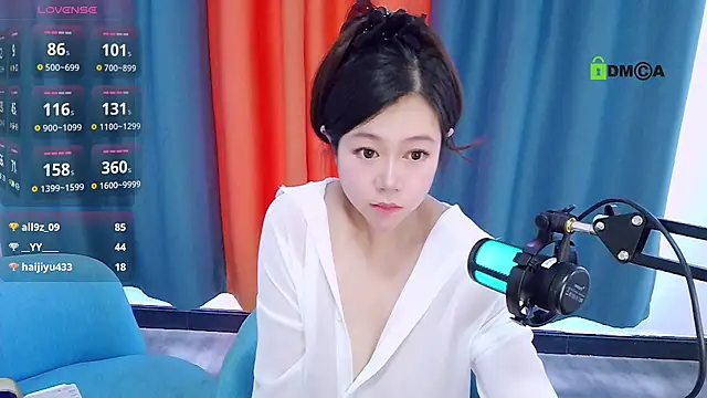 美女LoveL199在线直播