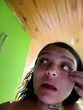 nika_1327 webcam