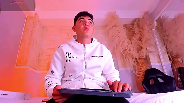 DylanBrownn_ webcam