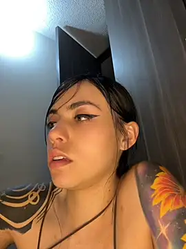 i_am_nina_ webcam