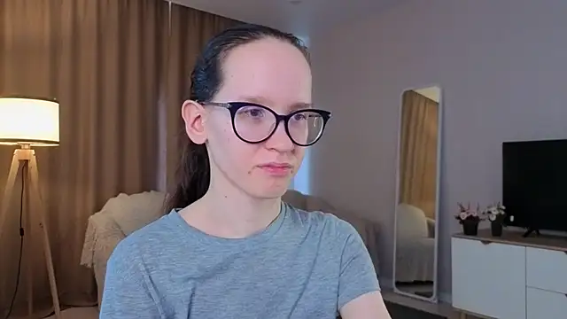 BettyBrowni webcam