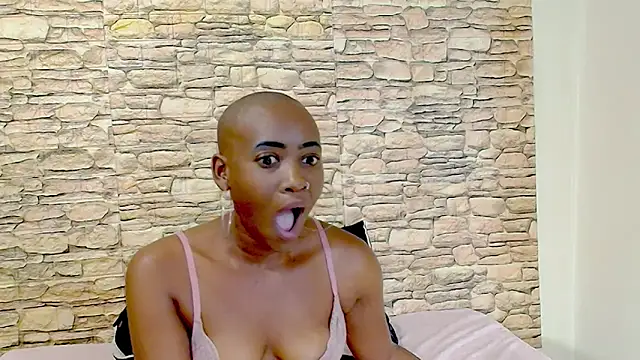 EbonyOlive69 webcam