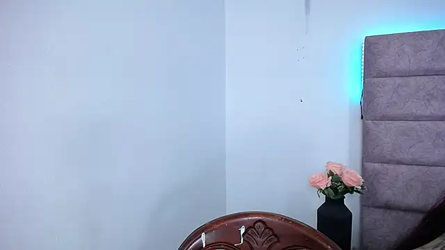 Jessica_Kraftt webcam