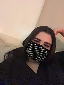 Webcam Model (GLAMOURk)  is live.Free join now!