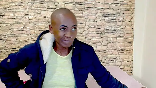 EbonyOlive69 webcam