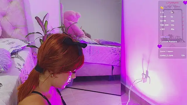 SoofiKiss webcam