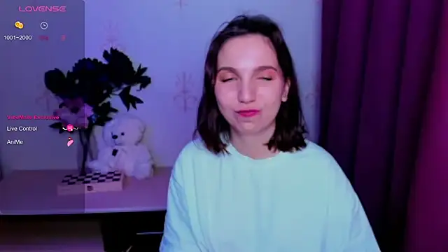 KindHazelHere_ webcam