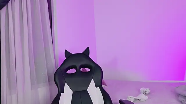 annie_mora webcam