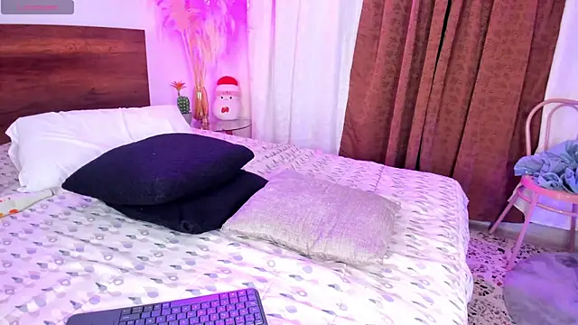 ViolettGomez_93 webcam