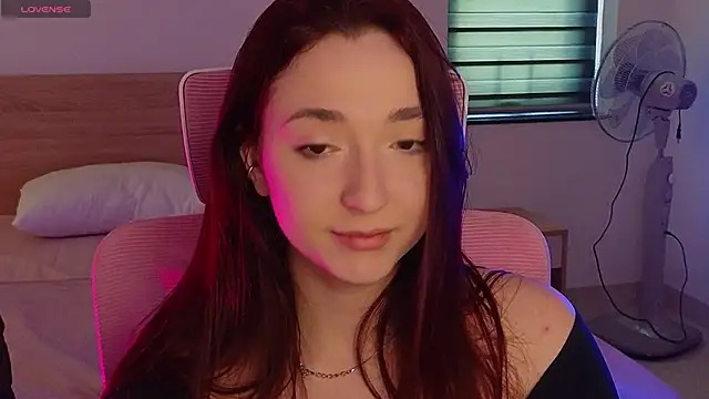 YasmineWest webcam