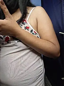 Nisha027 webcam