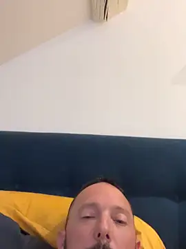AZOPMOB18999 webcam