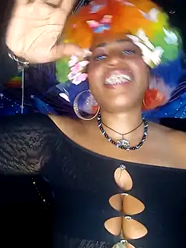 AmazonianMistress webcam