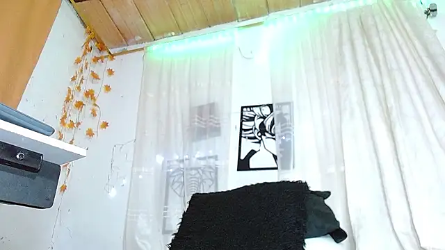 angel_bonbom webcam