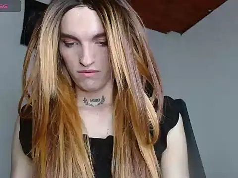 Scarlett_crastrawberry webcam