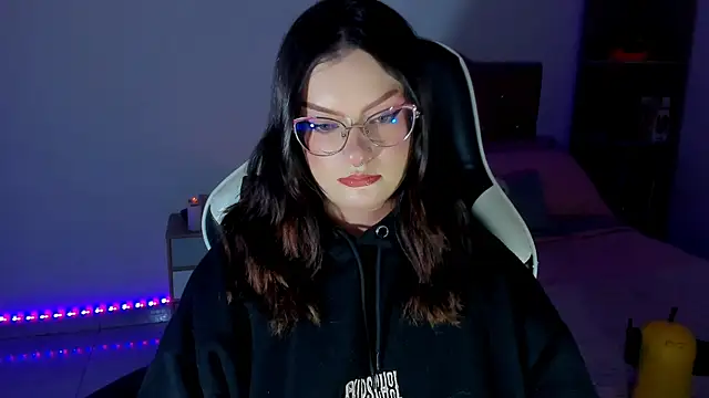 OphelianaRose33 webcam