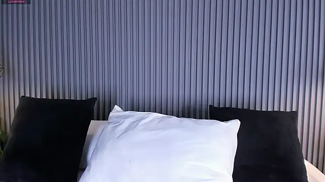 Ivonne_Millerr webcam