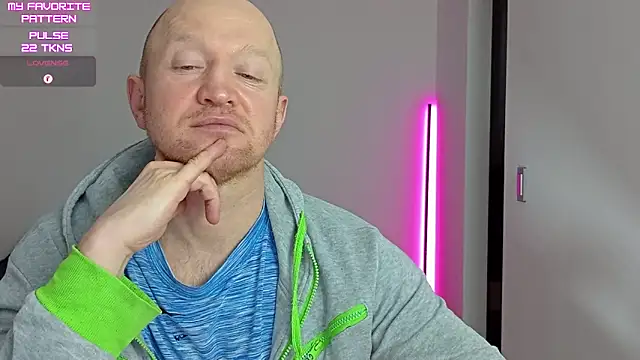kevintyler69 (Ask my age) - 💥Hard Cock💥
