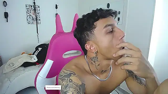 Leonard_Price live sex cam