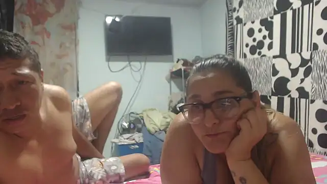 pareja_latina2214 webcam
