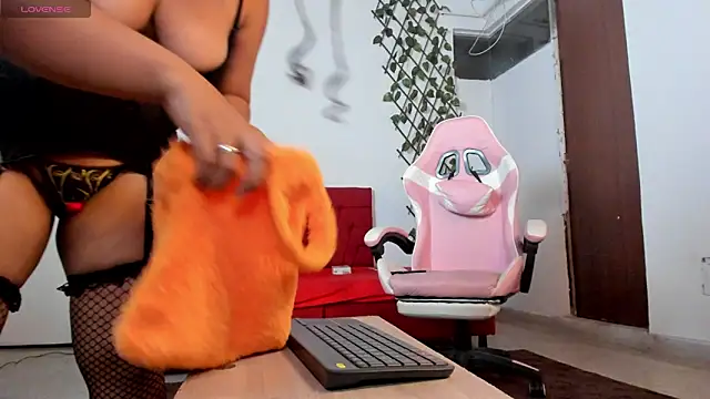 LisaTepes webcam