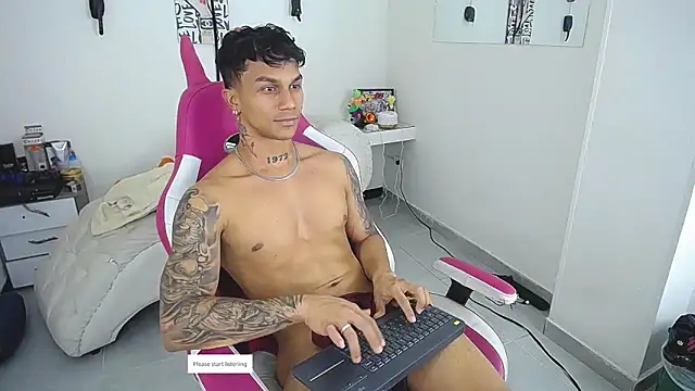 Leonard_Price webcam