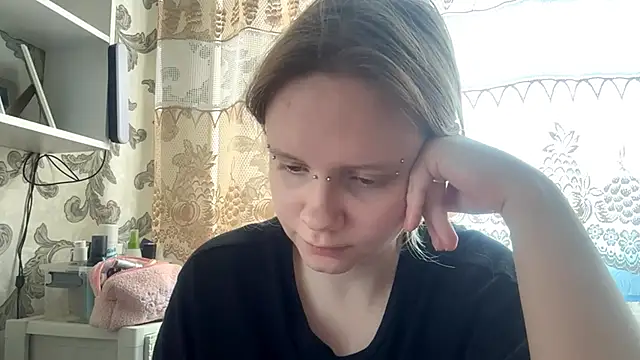 KrystenHoye webcam