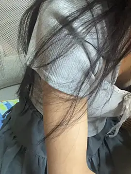 Mina048 webcam