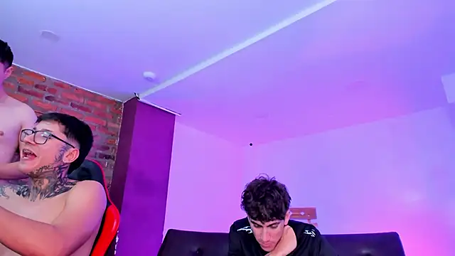 Handsomeboyss19 webcam
