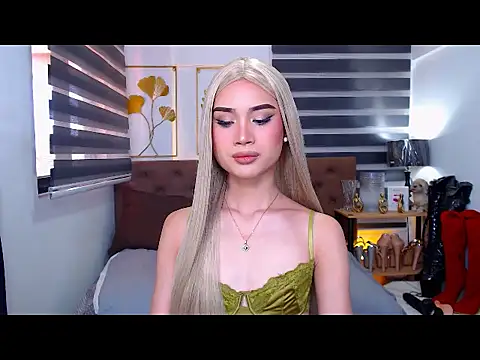 JuicyCockThea webcam