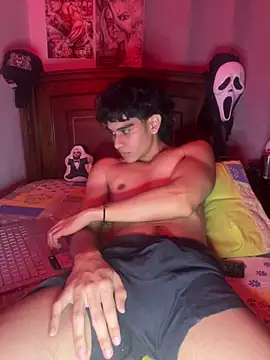 IronLatino webcam