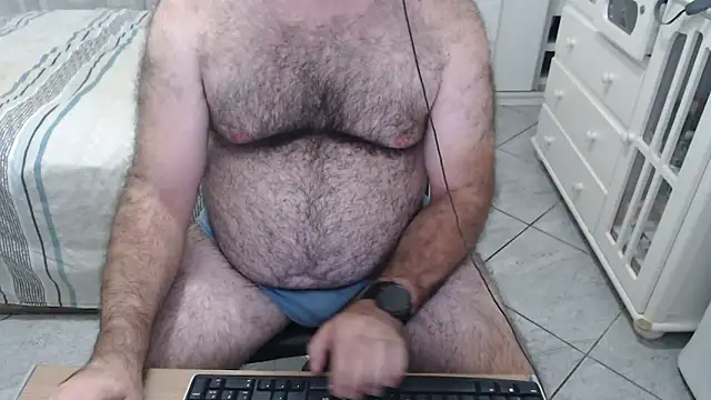 MysterBearMG live sex cam