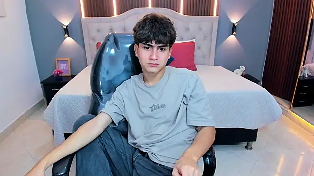 Tommy18__ webcam
