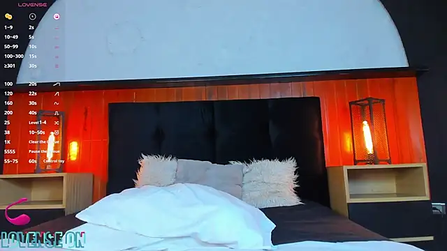Leo_Savage_ webcam