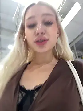 Kiss_Auroraa webcam