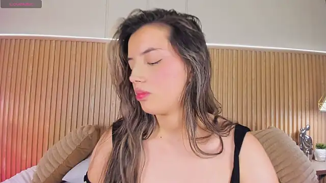 MiaBrokss_ webcam