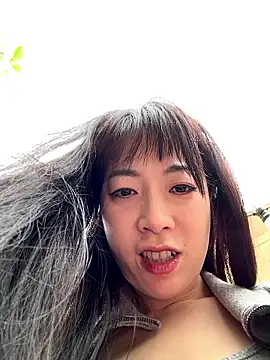 美女yourkeer在线直播