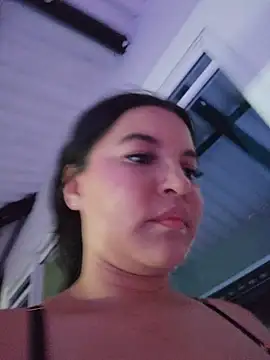 Pretty_Julieta webcam