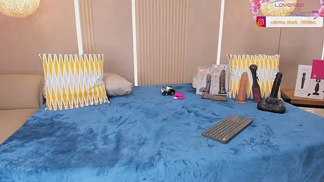sabrina_shark_ webcam