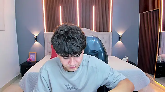 Tommy18__ webcam