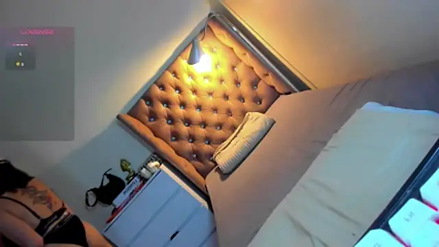 AmandaWilde webcam