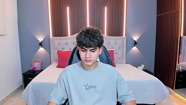 Tommy18__ webcam