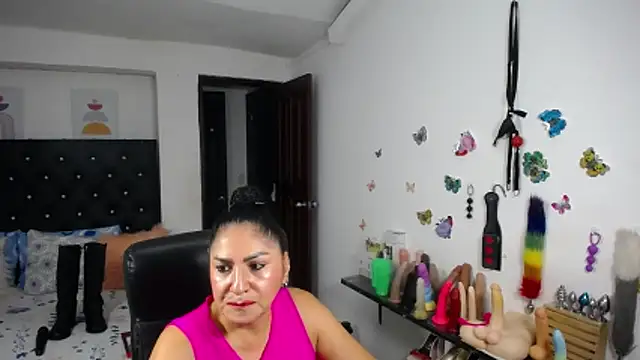 mature_bigboobs10 webcam