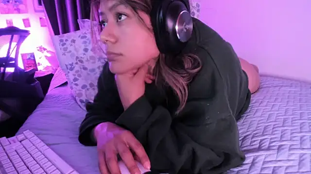 StephaniFox webcam