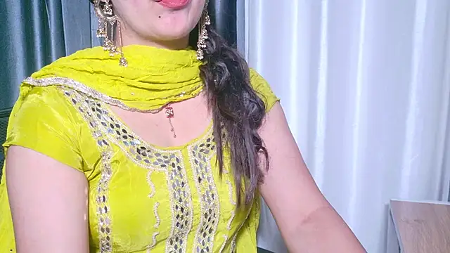 Aashika-Kaur webcam